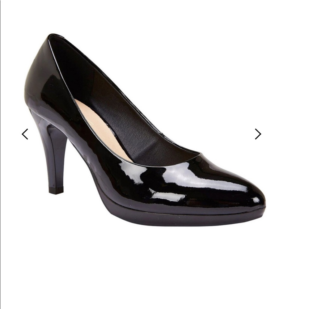 Easy Step Blk Patent Leather 6 1/2 High Heel